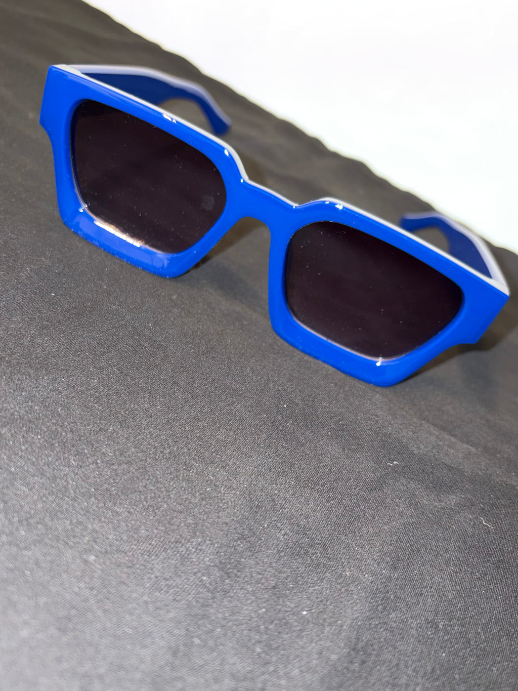 M.M in Los Angeles Blue Glasses