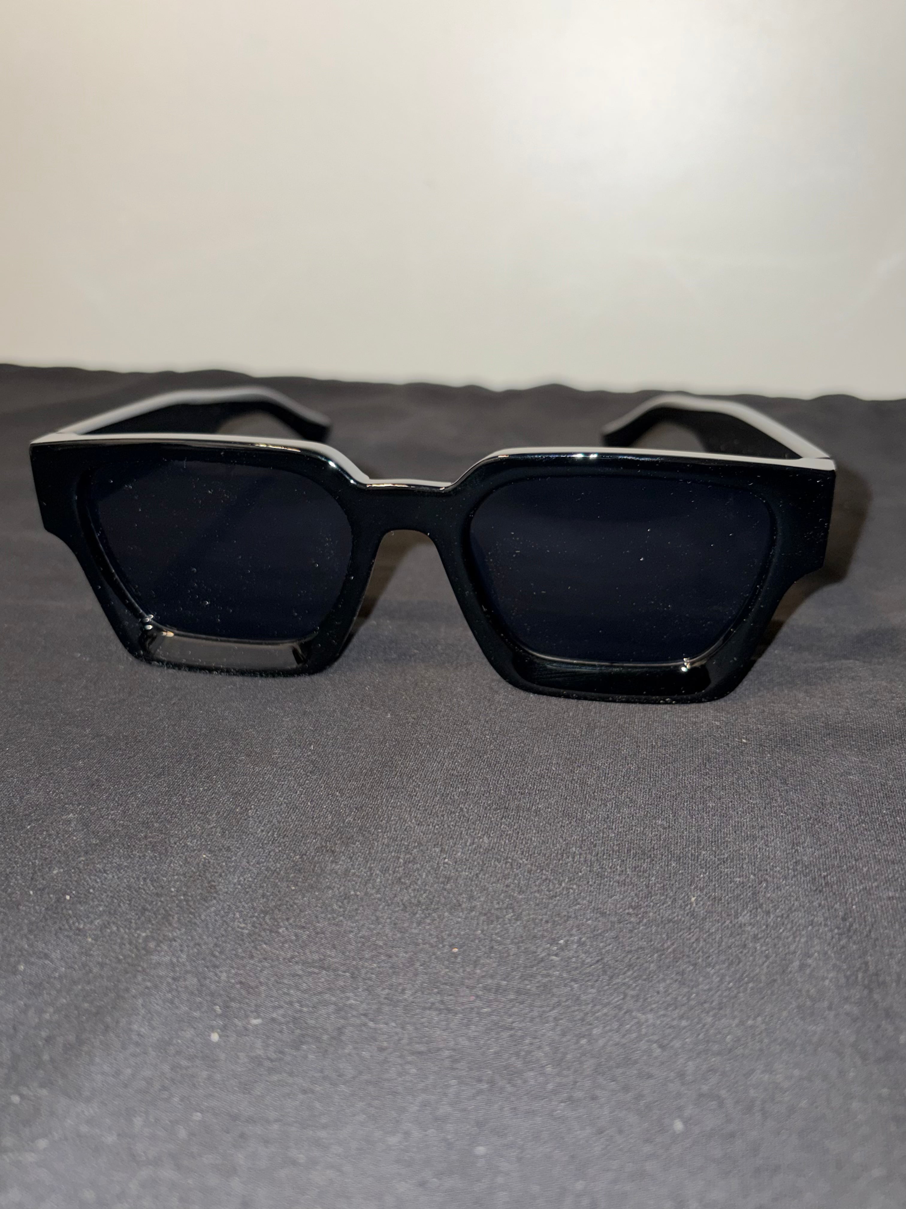 M.M in Los Angeles Black Glasses